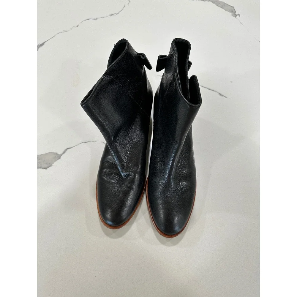 Kate Spade New York Black Leather Bow Heel‎ Ankle Boots Size 7.5 M